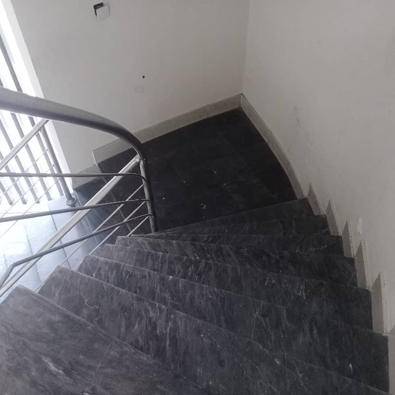 Commercial Semi Furnished Floor Available For Software House and Cooperate Office. 5