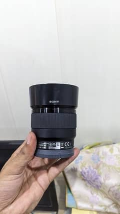 Sony 50mm FE 1.8 lens in lush condition 0