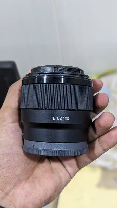 Sony 50mm FE 1.8 lens in lush condition 1