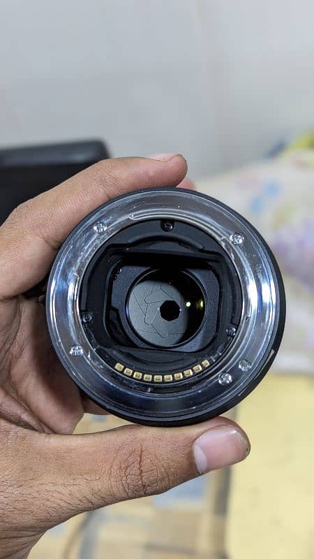 Sony 50mm FE 1.8 lens in lush condition 2