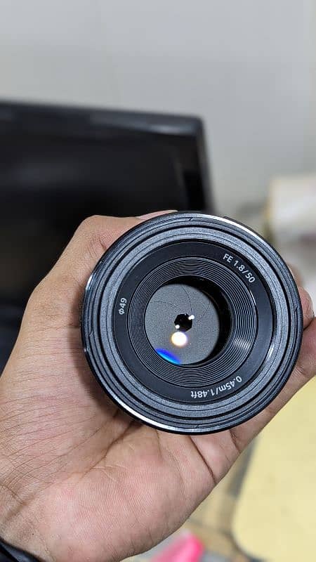 Sony 50mm FE 1.8 lens in lush condition 3