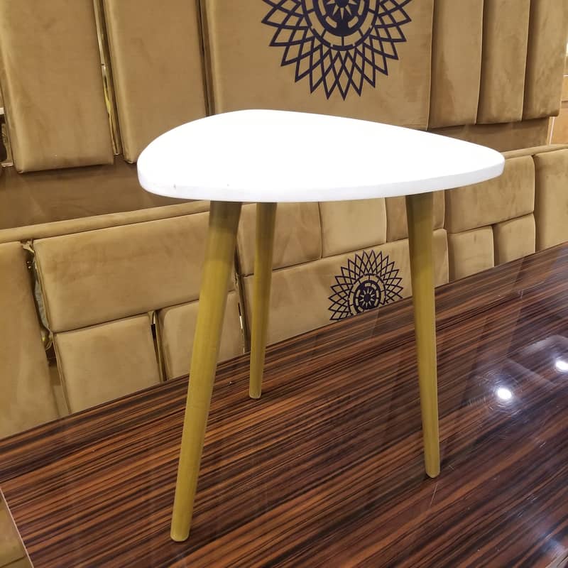 Modern Triangular Wooden Side Table – Quick Setup and Stylish Look 0