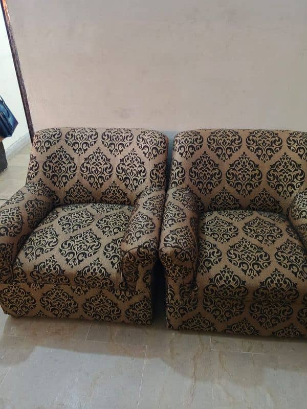 3 seater Sofa For Sale 1