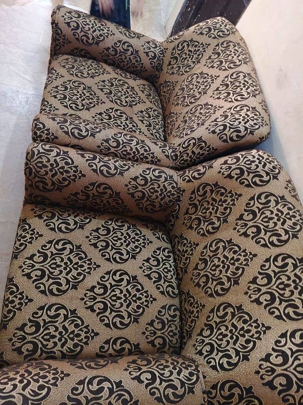 3 seater Sofa For Sale 3