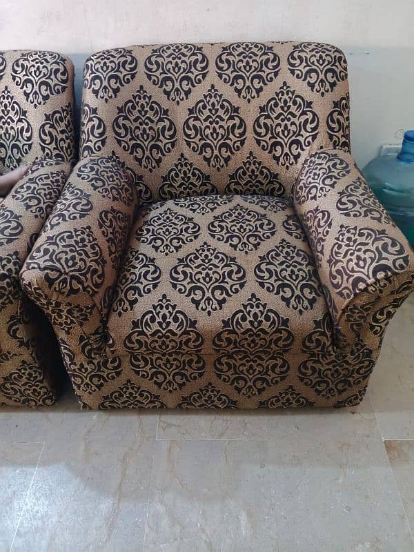 3 seater Sofa For Sale 4