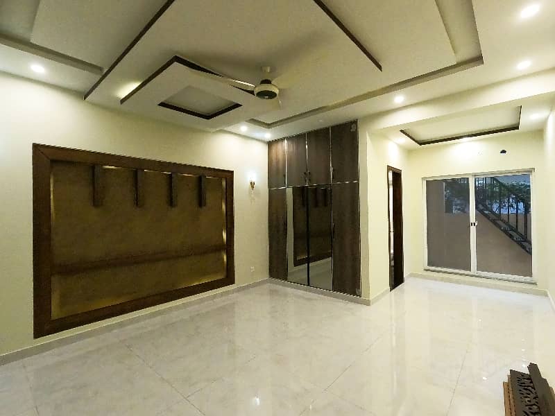 House For Sale In Lahore 18