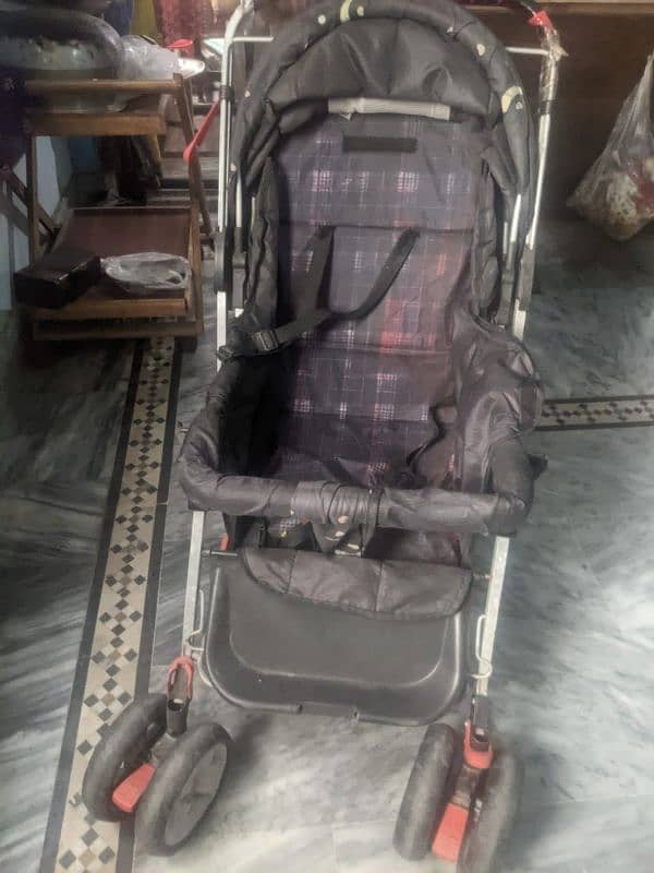 large pram for baby and kids 3