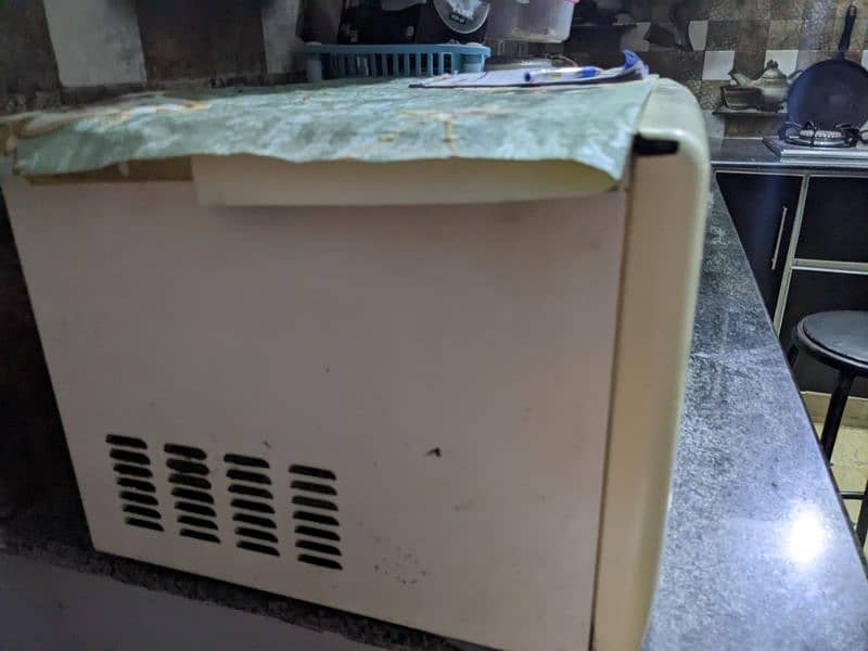 dawlance microwave urgently sale 2