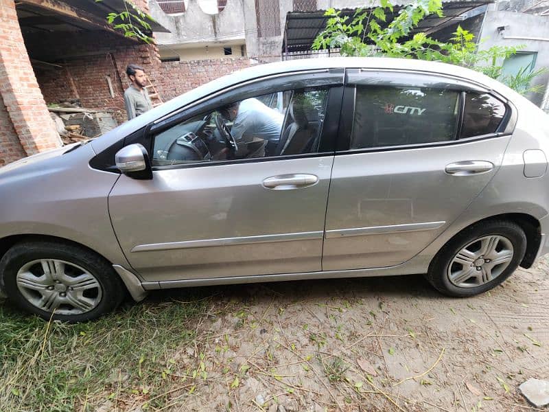 Honda City IVTEC 2020 4