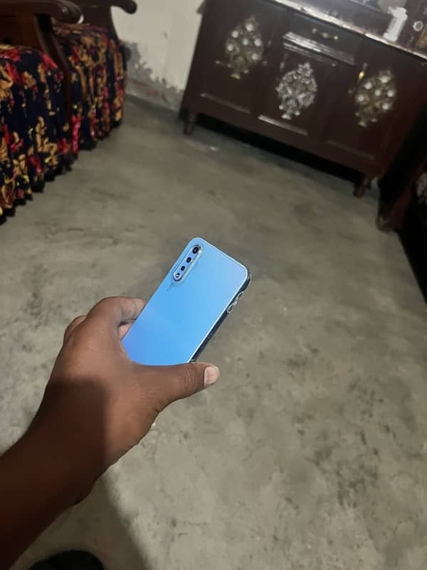 Vivo s1 4 g 128 g 1