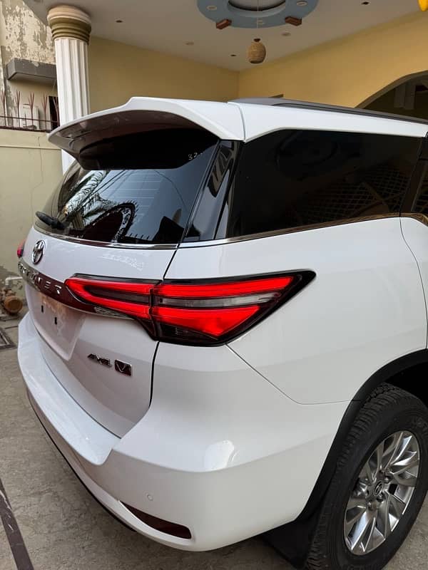 Toyota Fortuner V 2022 2