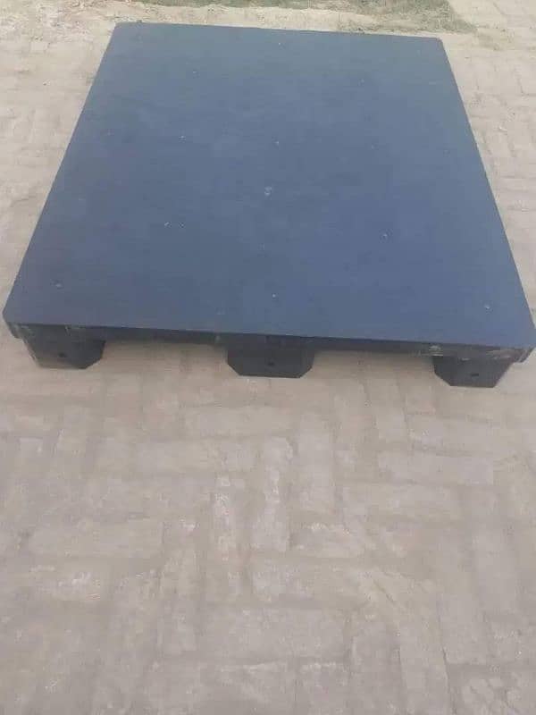 Plastic & wooden pallets in Pakistan - New & used storage pallets 5