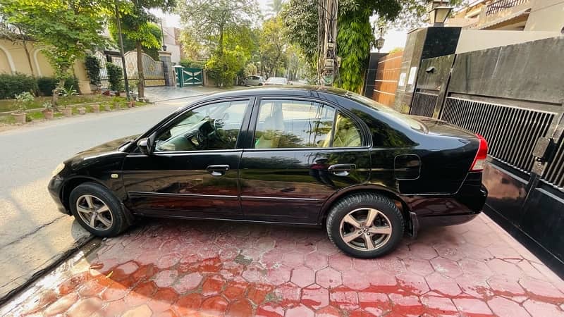 Honda Civic EXi 2004 4