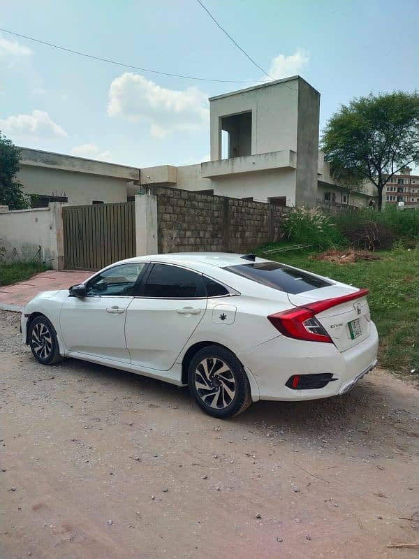 Honda Civic Oriel 2017 4