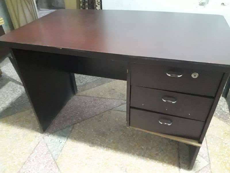 office table size 30 " x 48 "  urgent sale 1