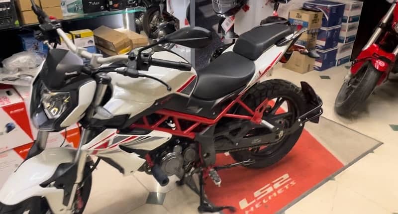 Benelli TNT 150i 2021, 11000km, Karachi Reg 5