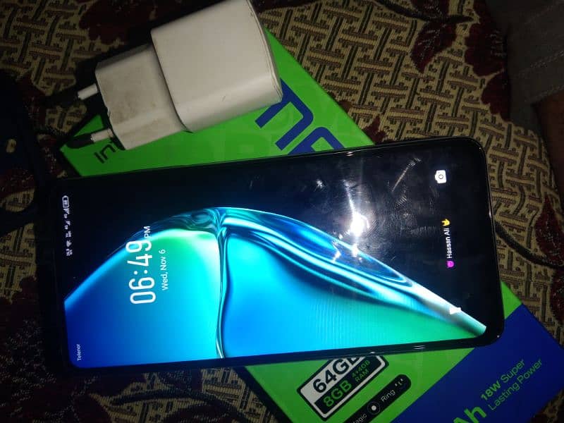 iInfinix smart 8 plus 4 gb ram 64 gb rom  okay Mobile warranty 3 month 2