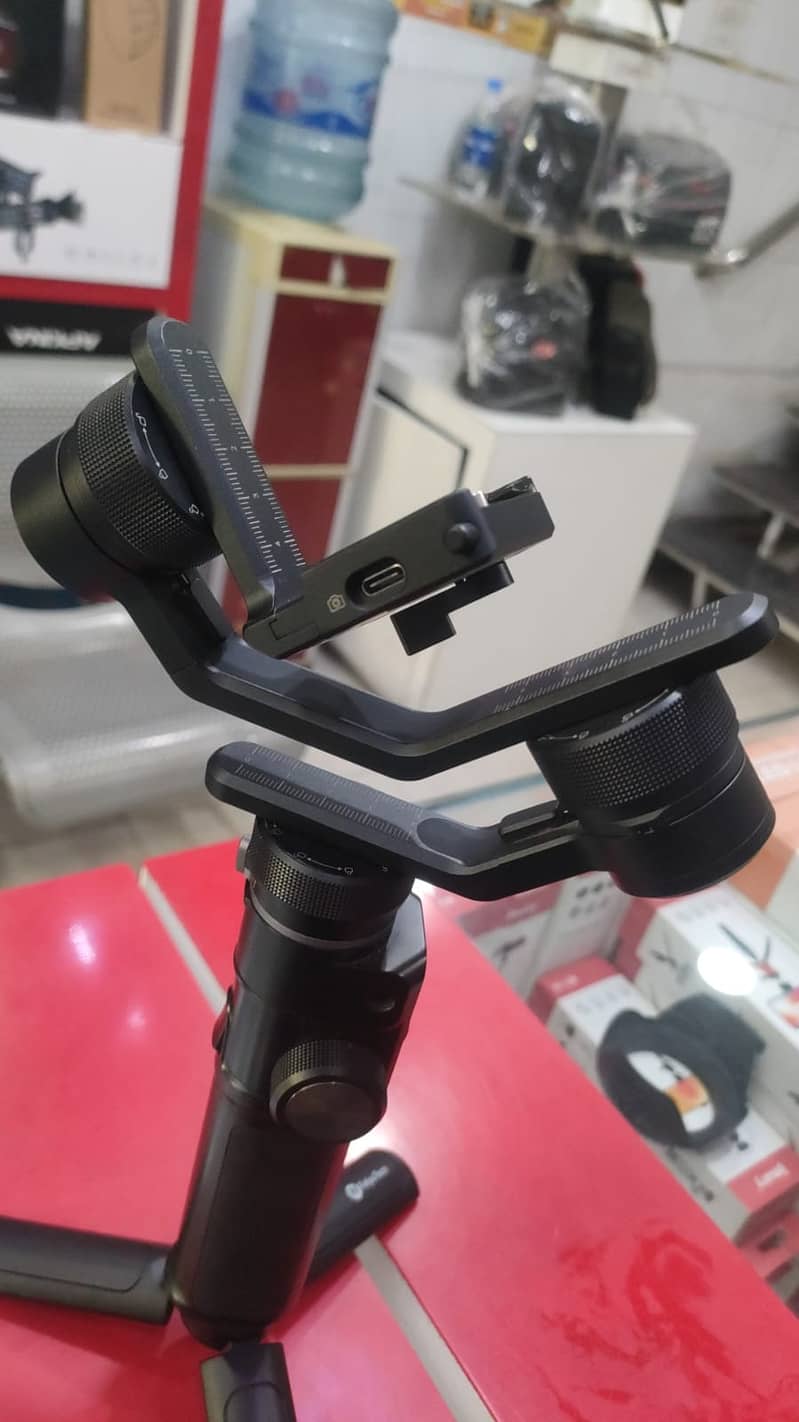 G6max phone and camera gimbal / mirror less camera gimble 3