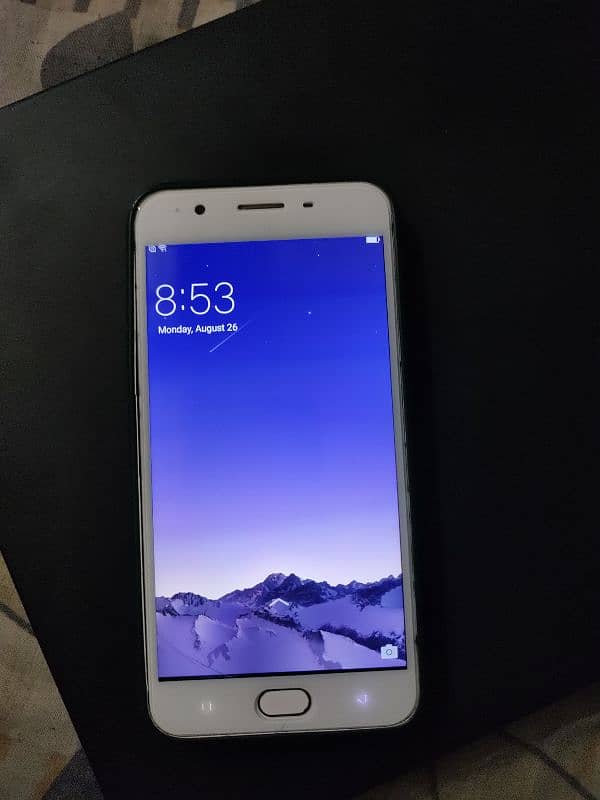 Oppo F1s 64/4 GB for Sale, very affordable price 1