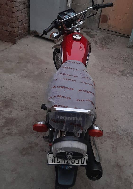 Urgent Sell Honda 125 Good Condition. 2