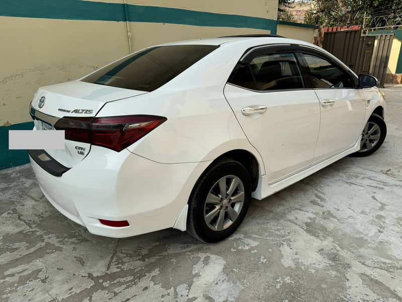 Toyota Altis Grande 2016 Vvti 3