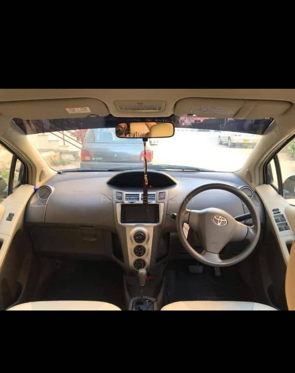 Toyota Vitz 2013 3