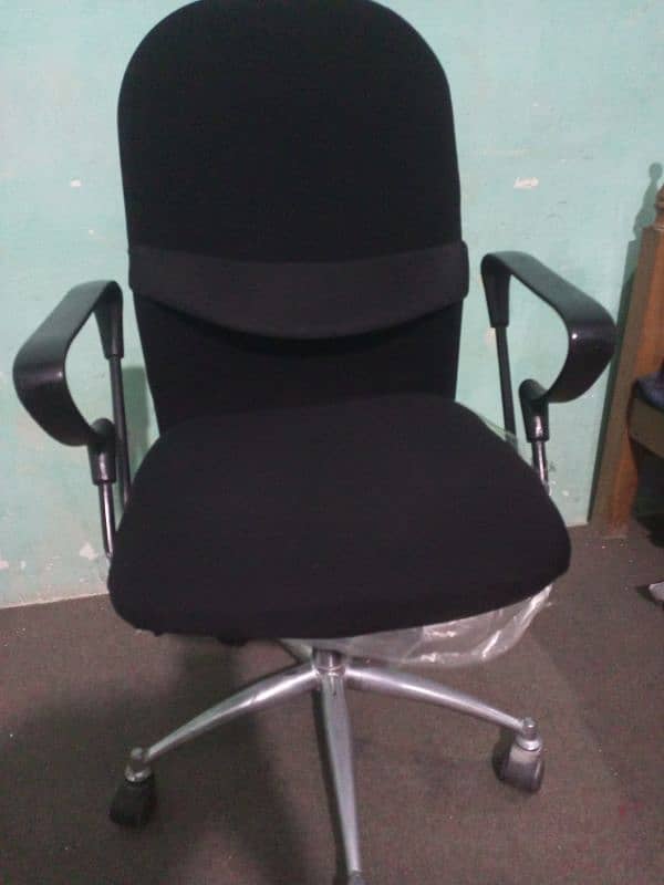 [Final Price]Comfortable Office Chair in Excellent Condition 0