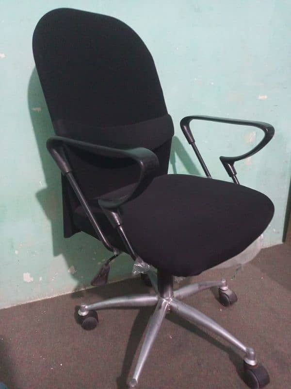 [Final Price]Comfortable Office Chair in Excellent Condition 1