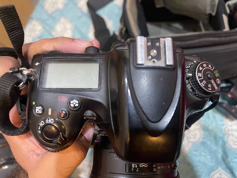 Nikon 610 full frame with 2 lenses 3