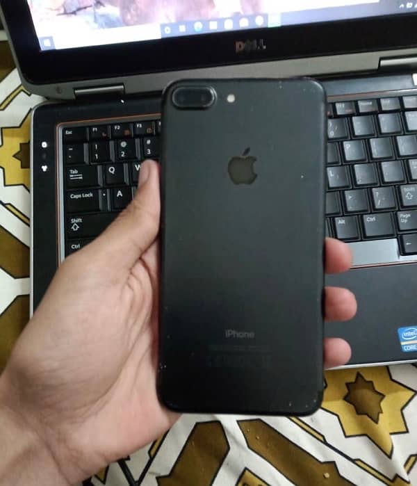 IPhone 7+ 128GB Black PTA Aprroved with Box single handly use phone 4