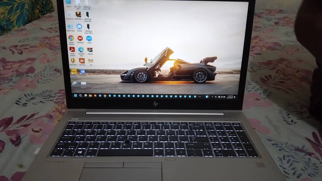 selling on urgent basis hp 850 i7 8th Gen with nividia card 2gb 1