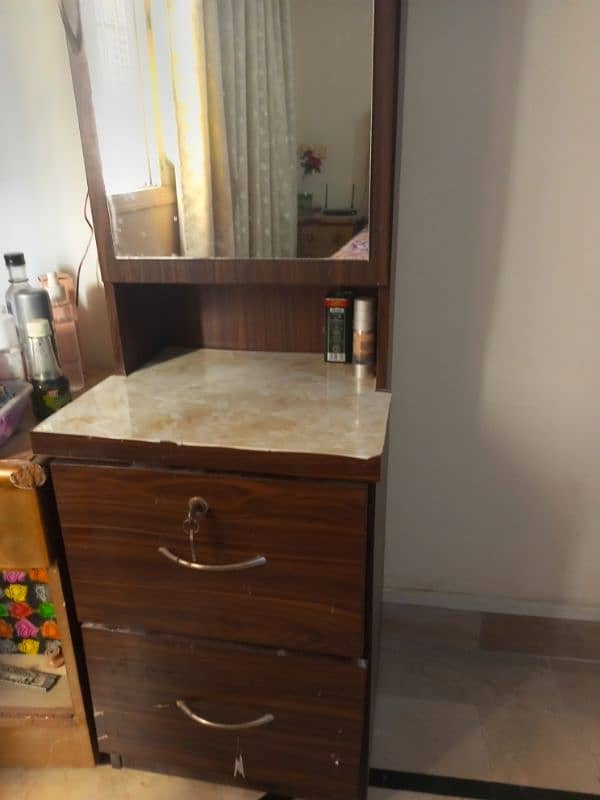 dressing table 1