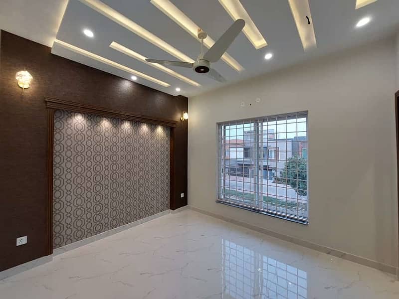 A BEAUTIFUL 5 MARLA HOUSE FOR RENT IN AA BLOCK SECTOR D BAHRIA TOWN LAHORE 1