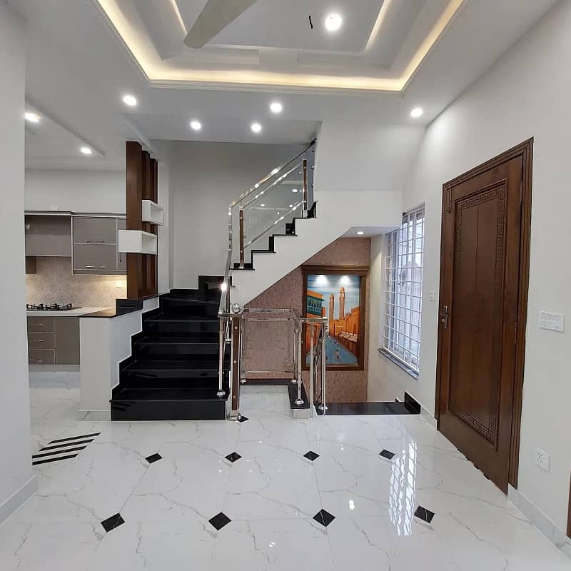 A BEAUTIFUL 5 MARLA HOUSE FOR RENT IN AA BLOCK SECTOR D BAHRIA TOWN LAHORE 5