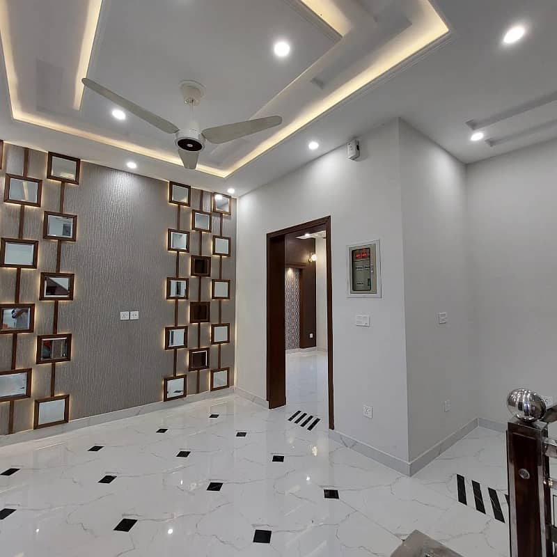 A BEAUTIFUL 5 MARLA HOUSE FOR RENT IN AA BLOCK SECTOR D BAHRIA TOWN LAHORE 7