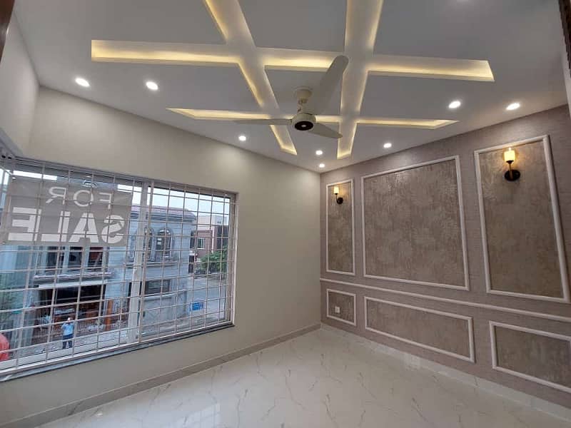 A BEAUTIFUL 5 MARLA HOUSE FOR RENT IN AA BLOCK SECTOR D BAHRIA TOWN LAHORE 12