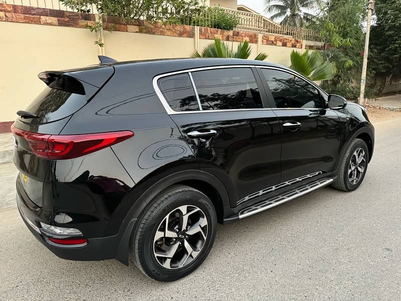 Kia Sportage Alpha 2021 End Black One Owner Like New 9