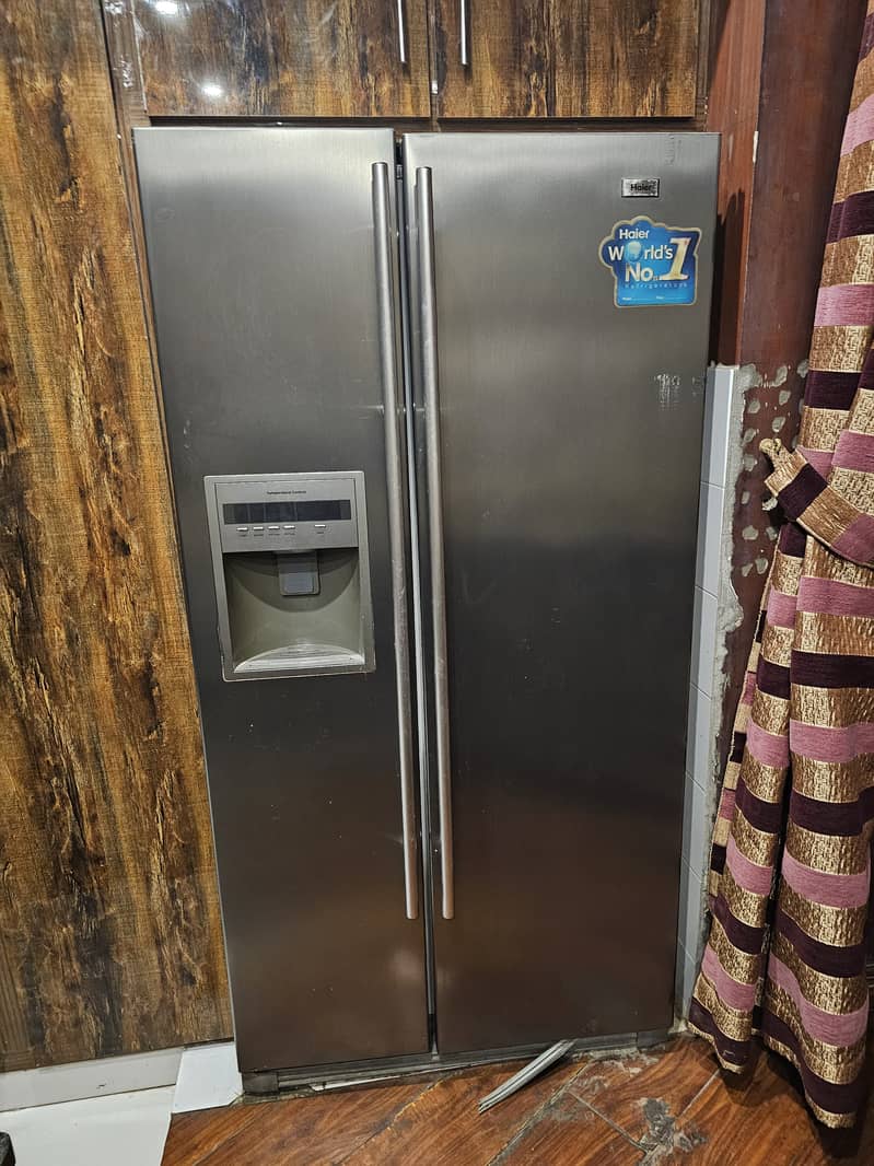 Hair refrigerator , freezer fridge for sell in Karachi near 2 talwwr 0