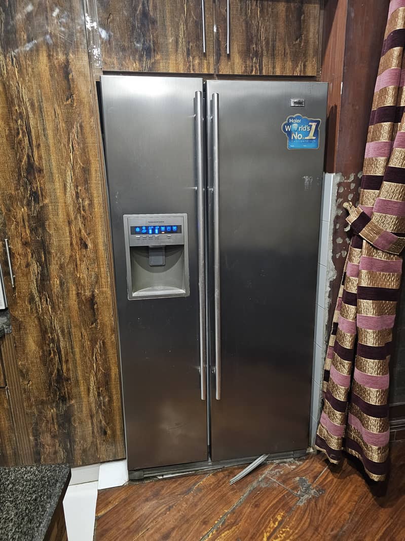 Hair refrigerator , freezer fridge for sell in Karachi near 2 talwwr 3