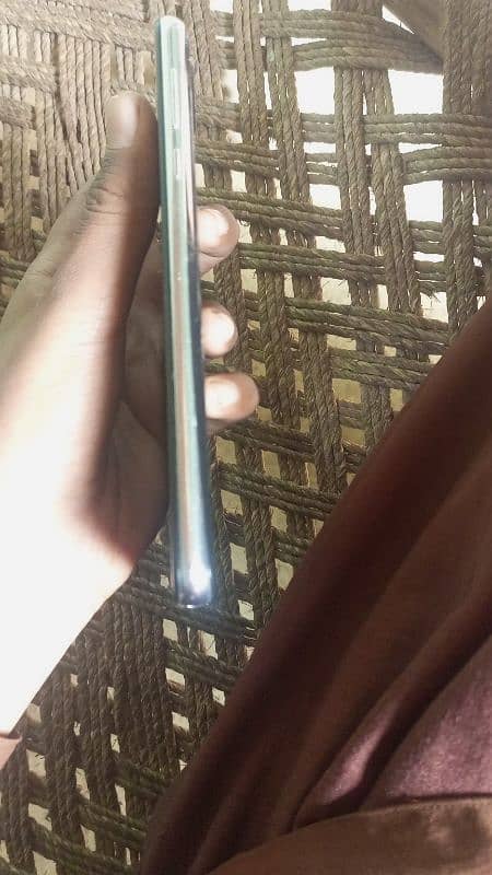 Aquos r2 new condition 10/10 non pta 2