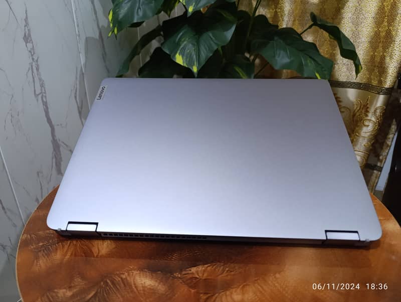 Ideapad Flex 5 x360 2-in-1 14" Like Brand New 2