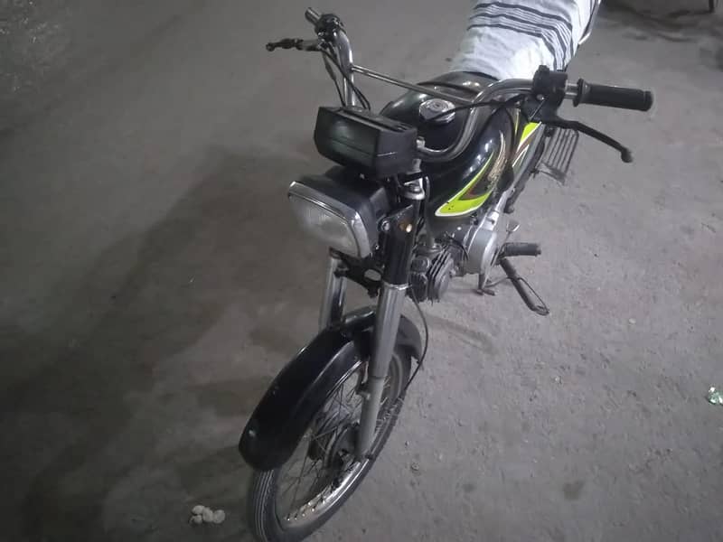 Honda CD 70 2019 3