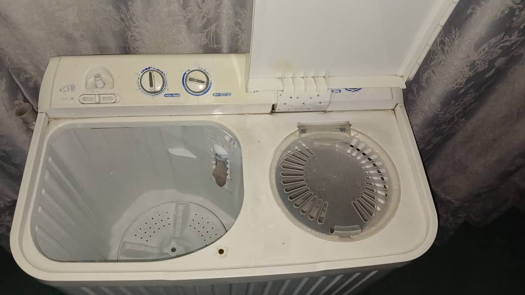 Haier washing machine with dryer 1