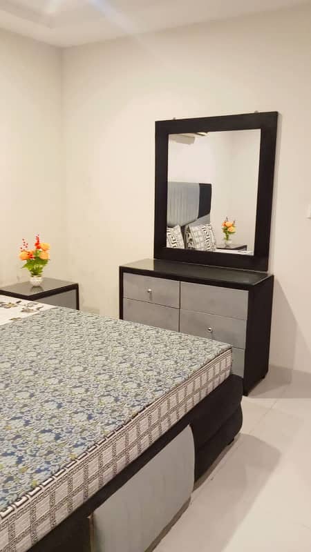 One bedroom daily basis laxusry apartment short stay bahria town 1