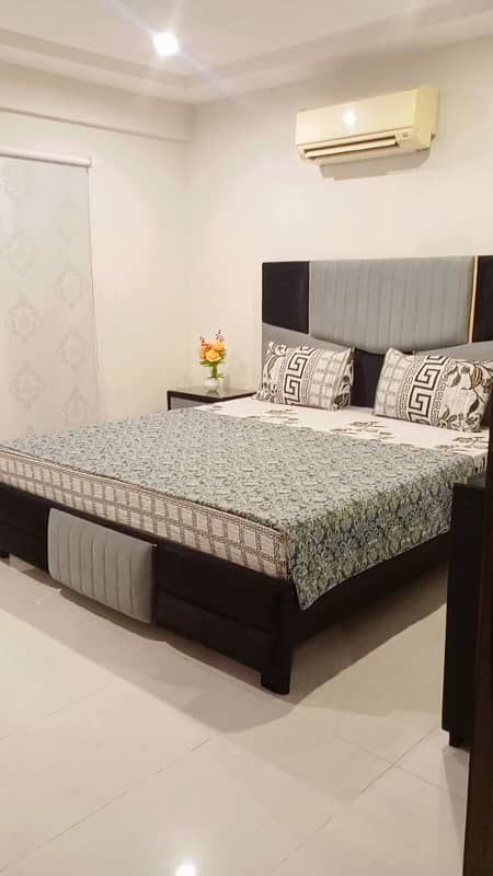 One bedroom daily basis laxusry apartment short stay bahria town 4