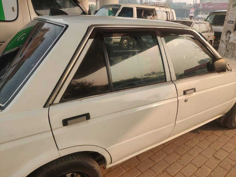 Nissan Sunny 1987 3