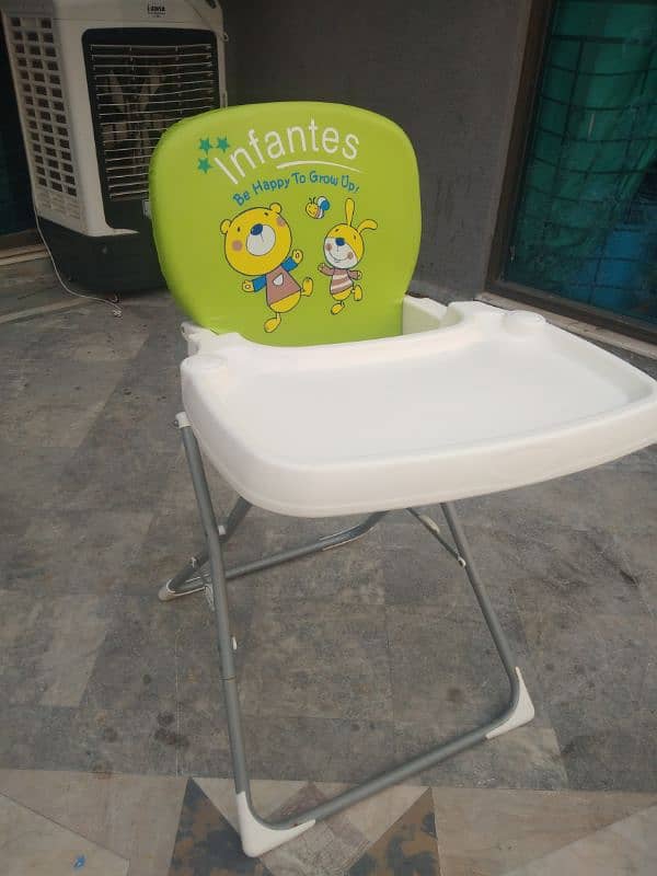 High chair used for feedding babies 0