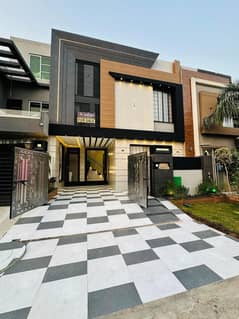 Beautiful Brand New House For Sale In State Life 0