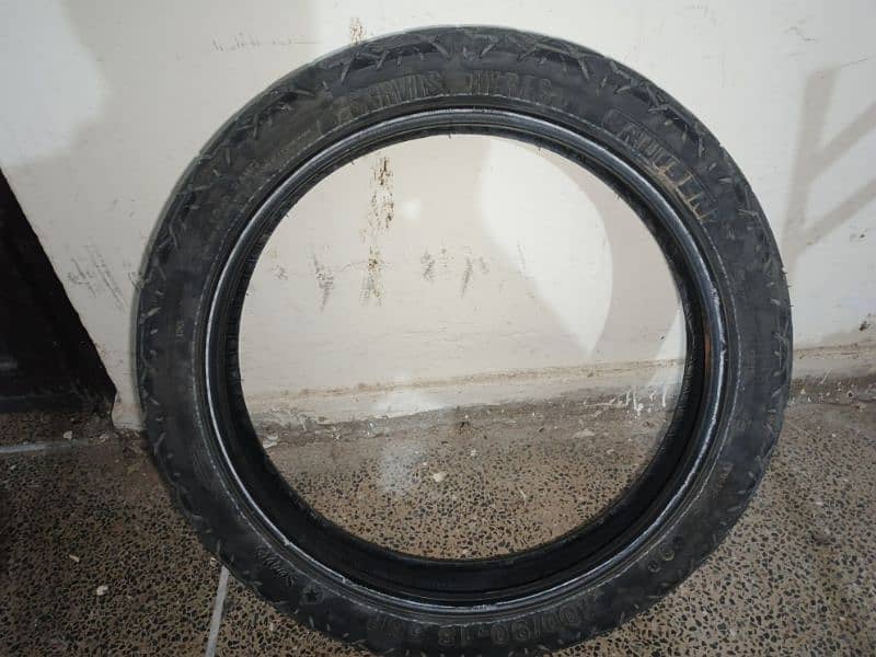 100/90/18 56 R tyre with tube 1