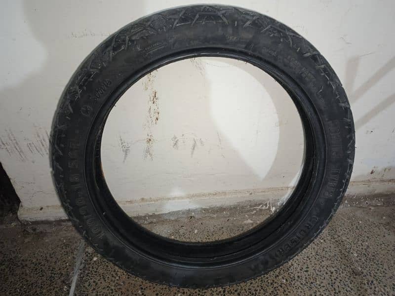 100/90/18 56 R tyre with tube 2